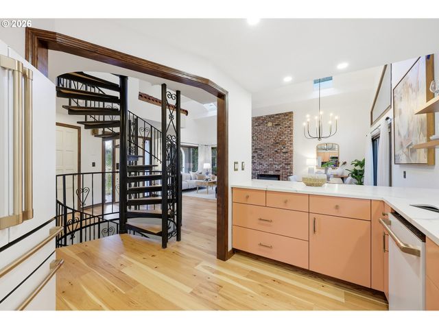 2846 Nw ARIEL Ter, Portland, OR 97210