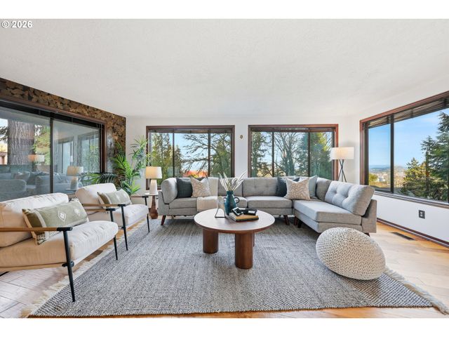 2846 Nw ARIEL Ter, Portland, OR 97210