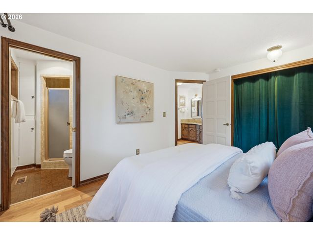 2846 Nw ARIEL Ter, Portland, OR 97210