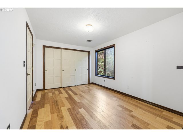 2846 Nw ARIEL Ter, Portland, OR 97210