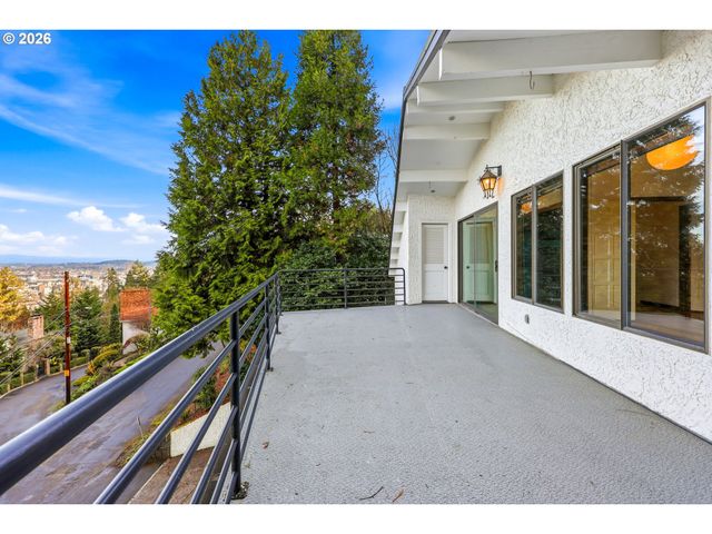 2846 Nw ARIEL Ter, Portland, OR 97210