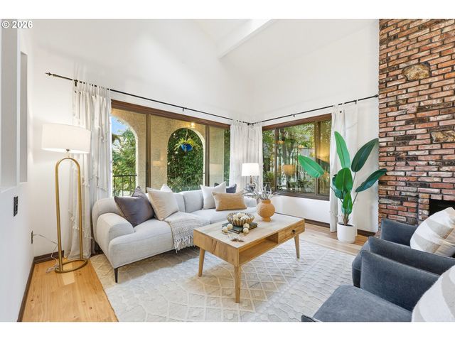 2846 Nw ARIEL Ter, Portland, OR 97210