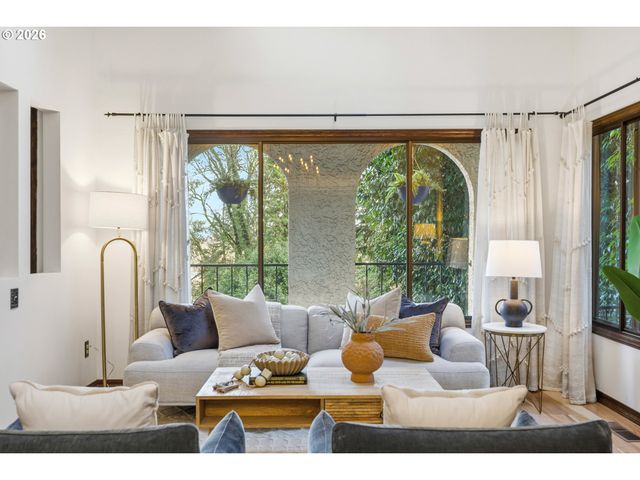 2846 Nw ARIEL Ter, Portland, OR 97210