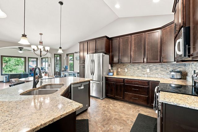 4316 NE Par View Court, Ankeny, IA 50021