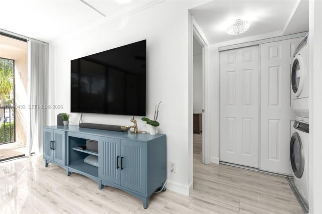 16 Royal Palm Way 205, Boca Raton, FL 33432