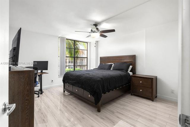 16 Royal Palm Way 205, Boca Raton, FL 33432