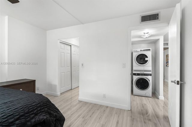 16 Royal Palm Way 205, Boca Raton, FL 33432