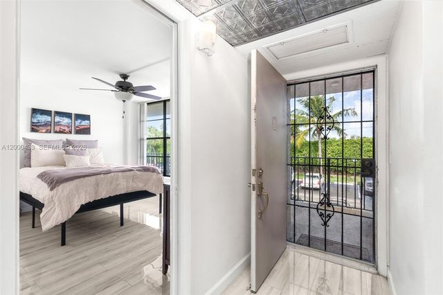 16 Royal Palm Way 205, Boca Raton, FL 33432