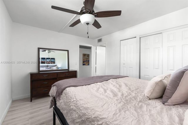 16 Royal Palm Way 205, Boca Raton, FL 33432