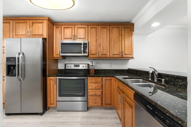 16 Royal Palm Way 205, Boca Raton, FL 33432