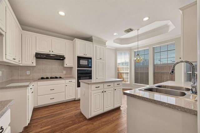 5779 Doliver Drive, Houston, TX 77057