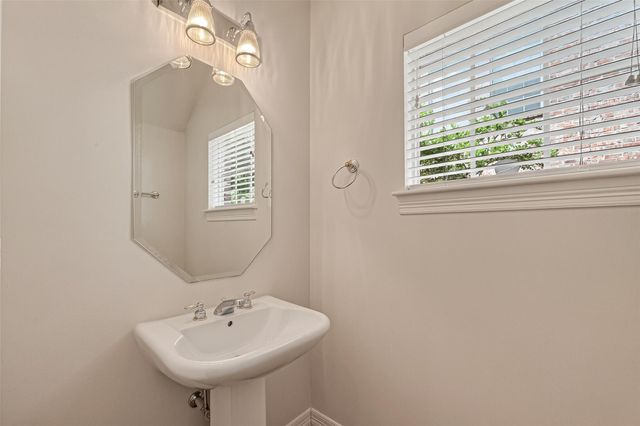 5779 Doliver Drive, Houston, TX 77057