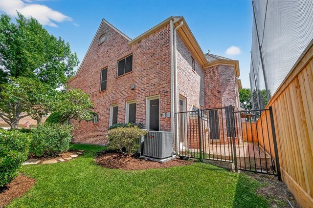 5779 Doliver Drive, Houston, TX 77057