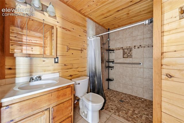 927 Stonehenge Drive, Florissant, CO 80816