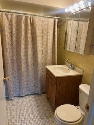 7830 W North Avenue 315, Elmwood Park, IL 60707
