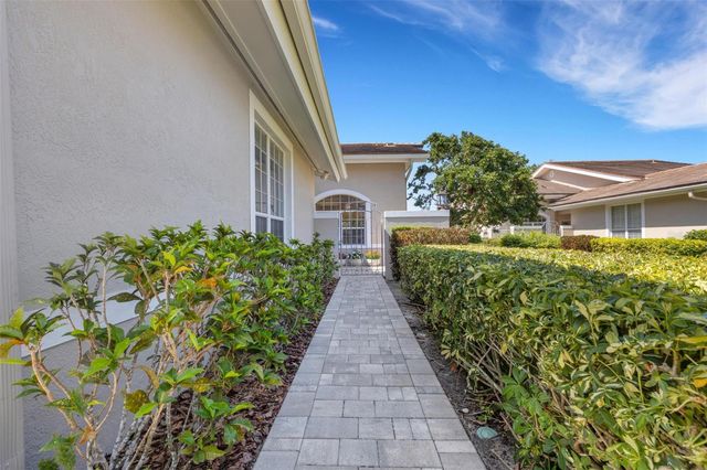 4044 PENSHURST PARK, Sarasota, FL 34235
