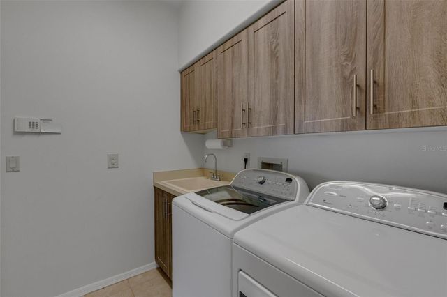 4044 PENSHURST PARK, Sarasota, FL 34235