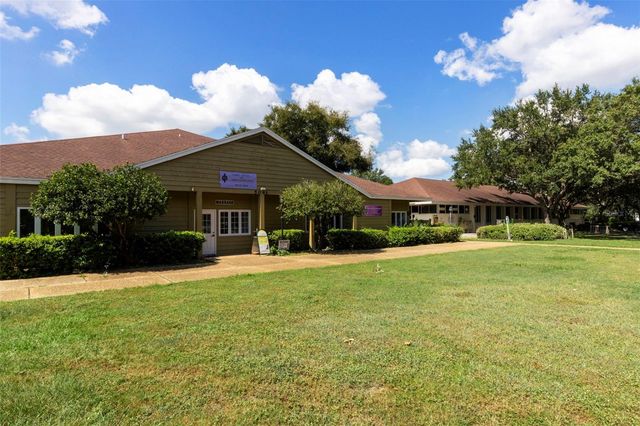 4044 PENSHURST PARK, Sarasota, FL 34235