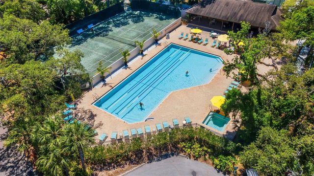 4044 PENSHURST PARK, Sarasota, FL 34235