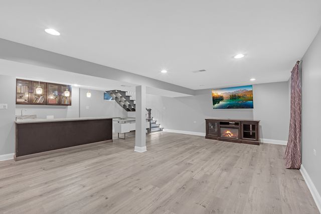 534 Lawler Avenue, Wilmette, IL 60091