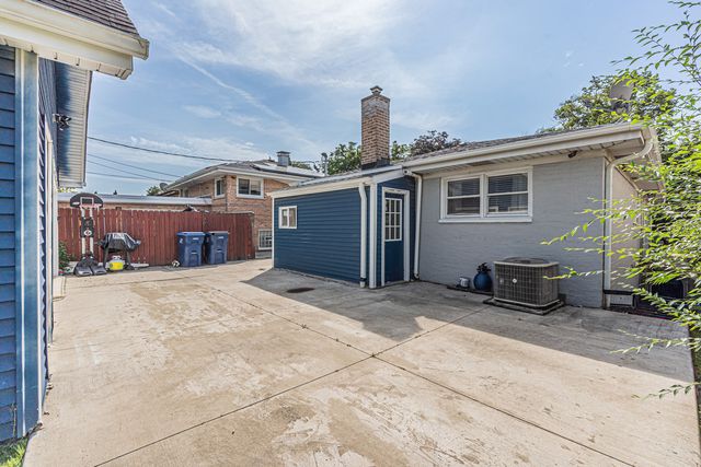 534 Lawler Avenue, Wilmette, IL 60091