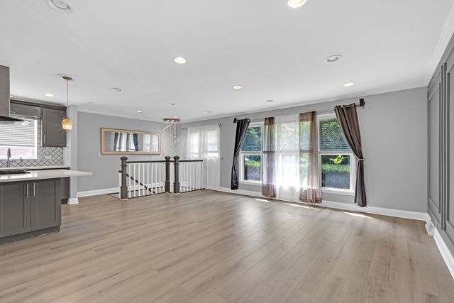 534 Lawler Avenue, Wilmette, IL 60091