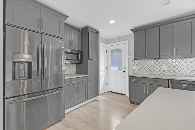 534 Lawler Avenue, Wilmette, IL 60091