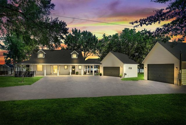 14238 Calvary Road, Willis, TX 77318