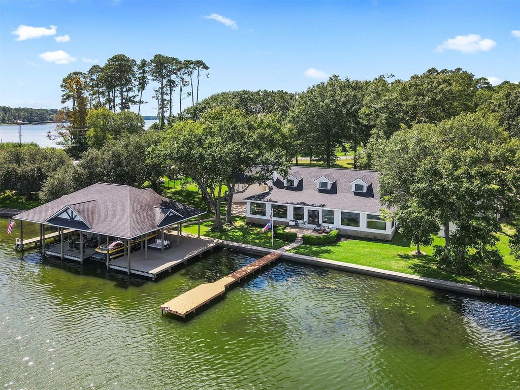 14238 Calvary Road, Willis, TX 77318