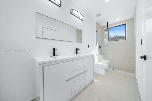 11 NE 51 St B, Miami, FL 33137