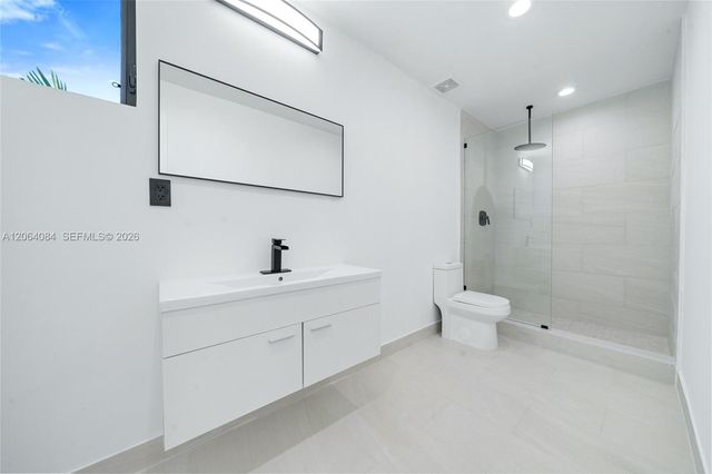 11 NE 51 St B, Miami, FL 33137