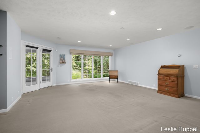1712 Big Timber Court Ne, City Of Grand Rapids, MI 49505