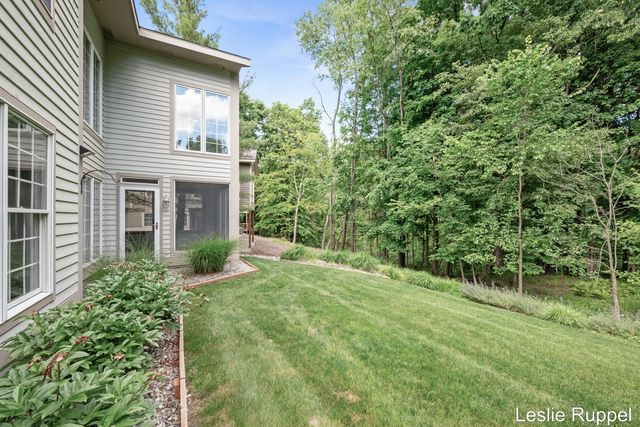 1712 Big Timber Court Ne, City Of Grand Rapids, MI 49505