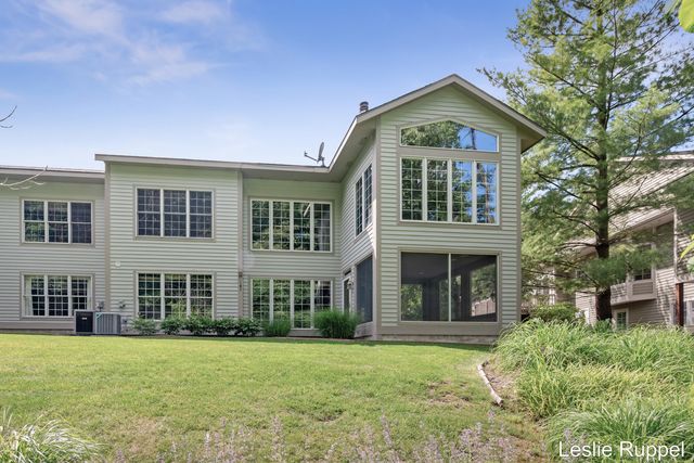 1712 Big Timber Court Ne, City Of Grand Rapids, MI 49505
