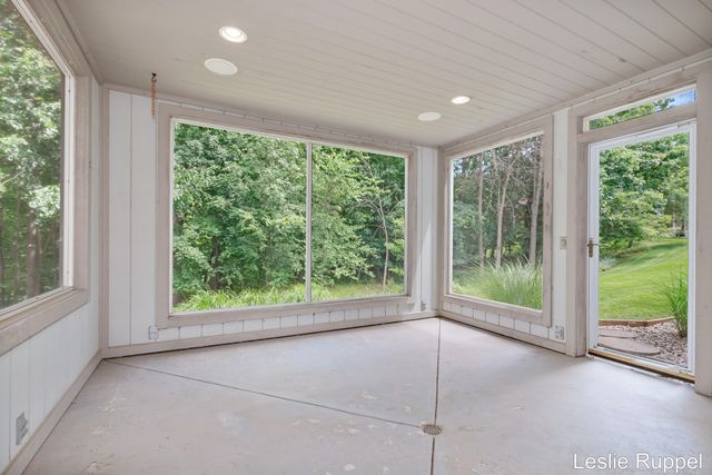 1712 Big Timber Court Ne, City Of Grand Rapids, MI 49505
