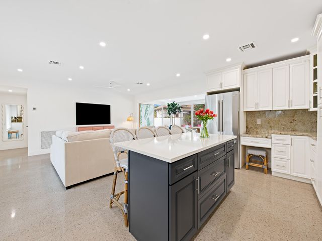 2141 NE 24th Street, Lighthouse Point, FL 33064