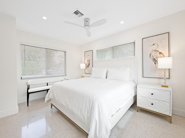 2141 NE 24th Street, Lighthouse Point, FL 33064