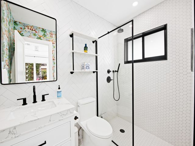 2141 NE 24th Street, Lighthouse Point, FL 33064