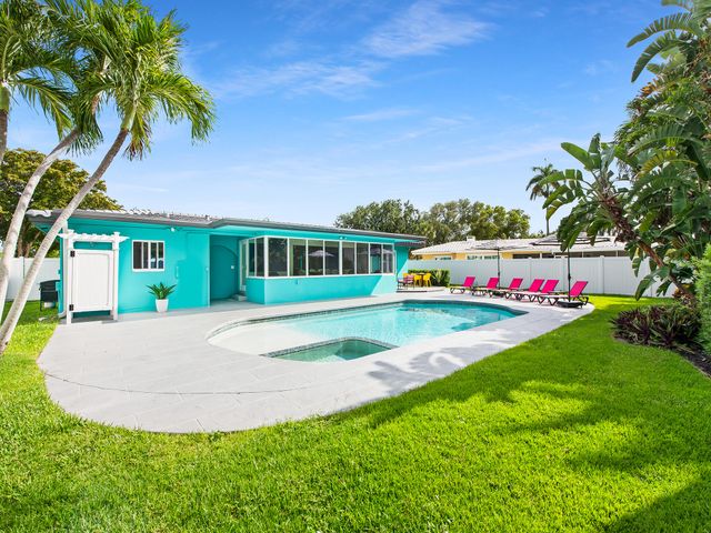 2141 NE 24th Street, Lighthouse Point, FL 33064