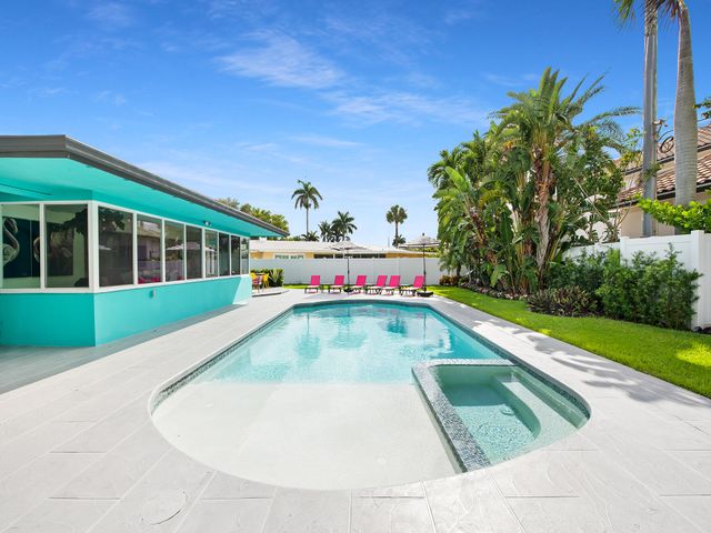 2141 NE 24th Street, Lighthouse Point, FL 33064