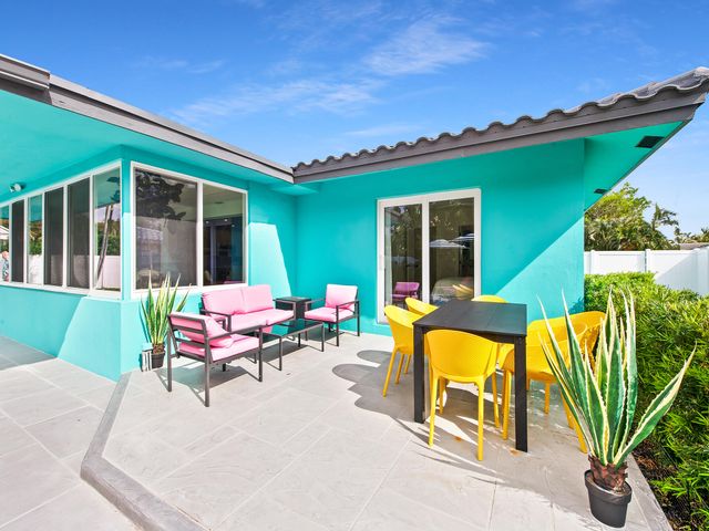 2141 NE 24th Street, Lighthouse Point, FL 33064