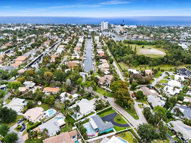 2141 NE 24th Street, Lighthouse Point, FL 33064