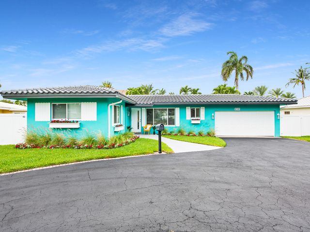 2141 NE 24th Street, Lighthouse Point, FL 33064