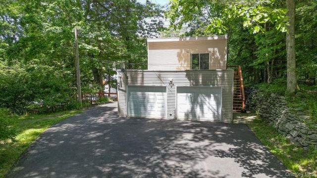 1202 Jackson Corners Road, Red Hook, NY 12571