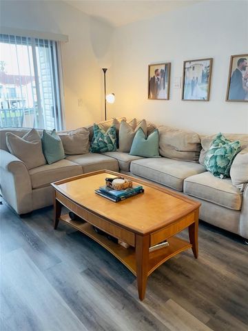2500 WOODGATE BOULEVARD 203, Orlando, FL 32822