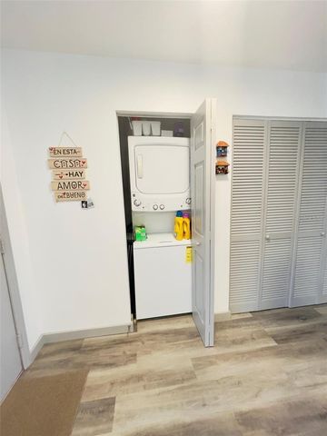 2500 WOODGATE BOULEVARD 203, Orlando, FL 32822