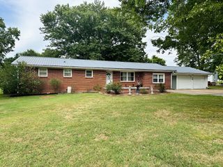 946 Monument Rd, Summertown, TN 38483