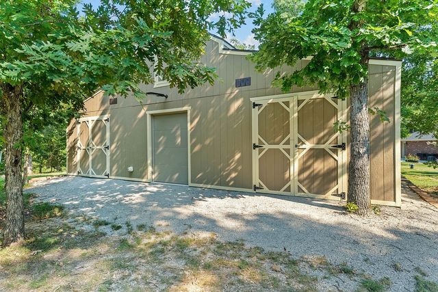 7221 E State Highway 90, Pineville, MO 64856