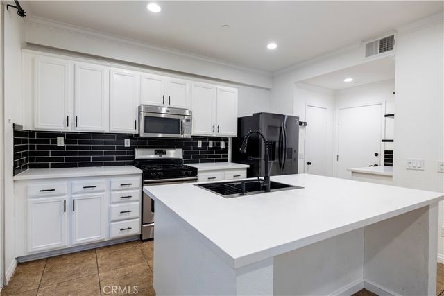 1864 Siena Court, Riverside, CA 92501