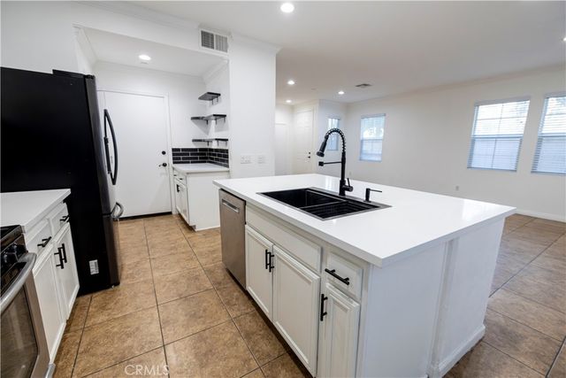 1864 Siena Court, Riverside, CA 92501